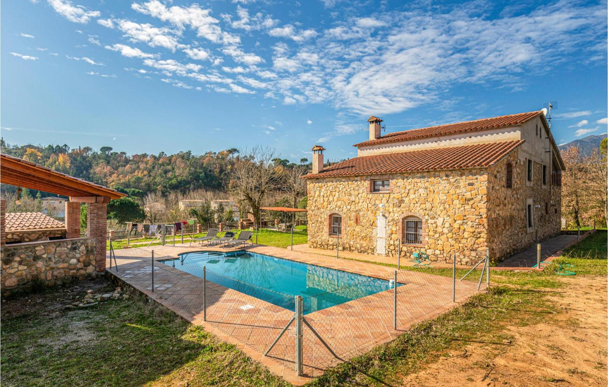 Awesome Home In Riells I Viabrea With Wifi Breda 외부 사진