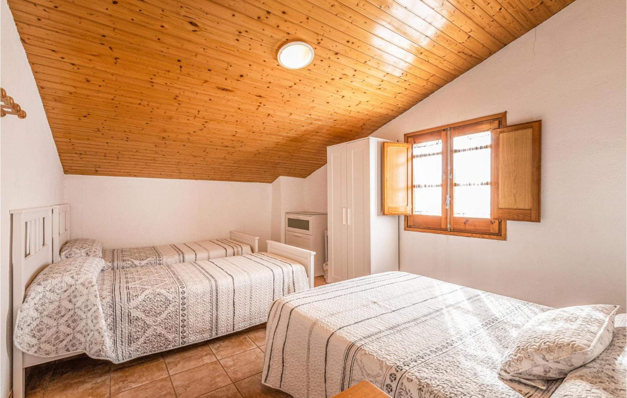 Awesome Home In Riells I Viabrea With Wifi Breda 외부 사진