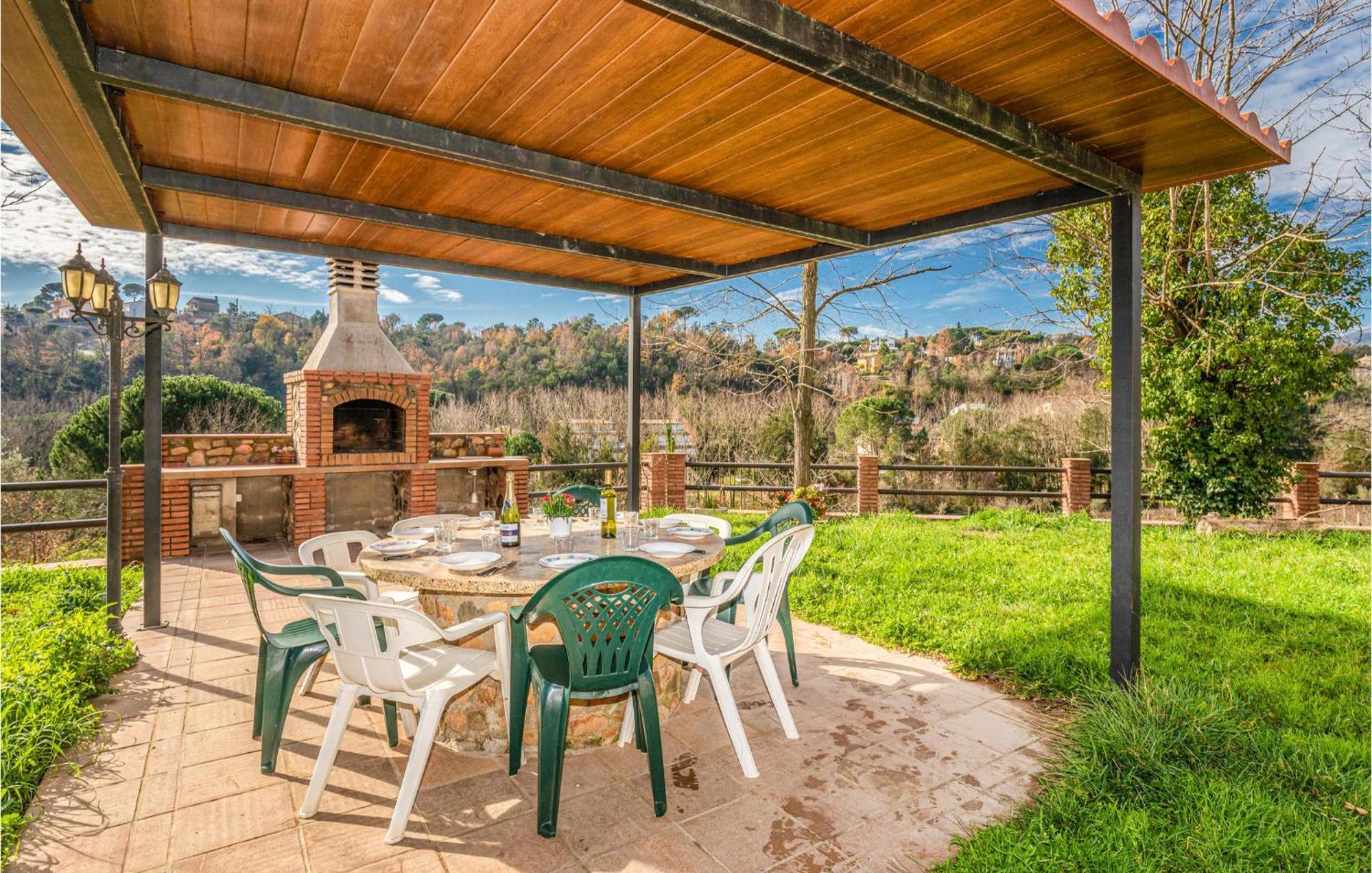 Awesome Home In Riells I Viabrea With Wifi Breda 외부 사진