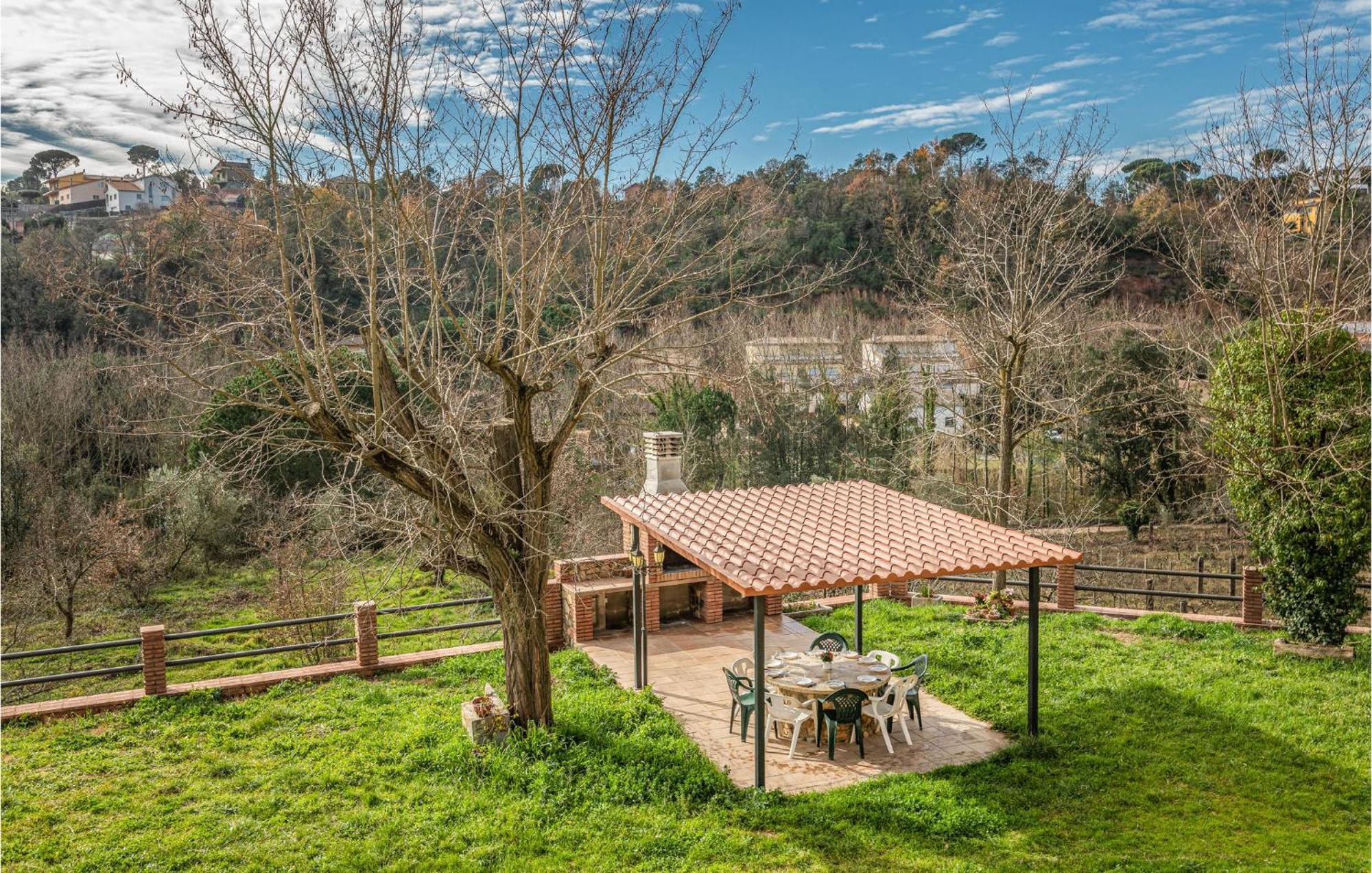 Awesome Home In Riells I Viabrea With Wifi Breda 외부 사진